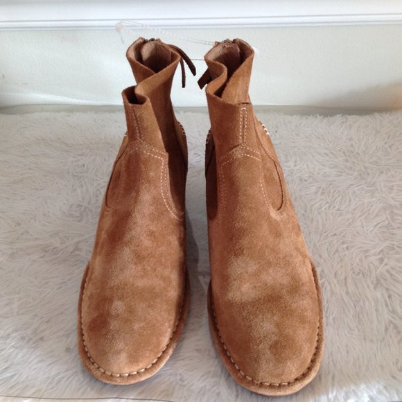 UGG Bandara Suede Ankle Boots - Picture 6 of 11